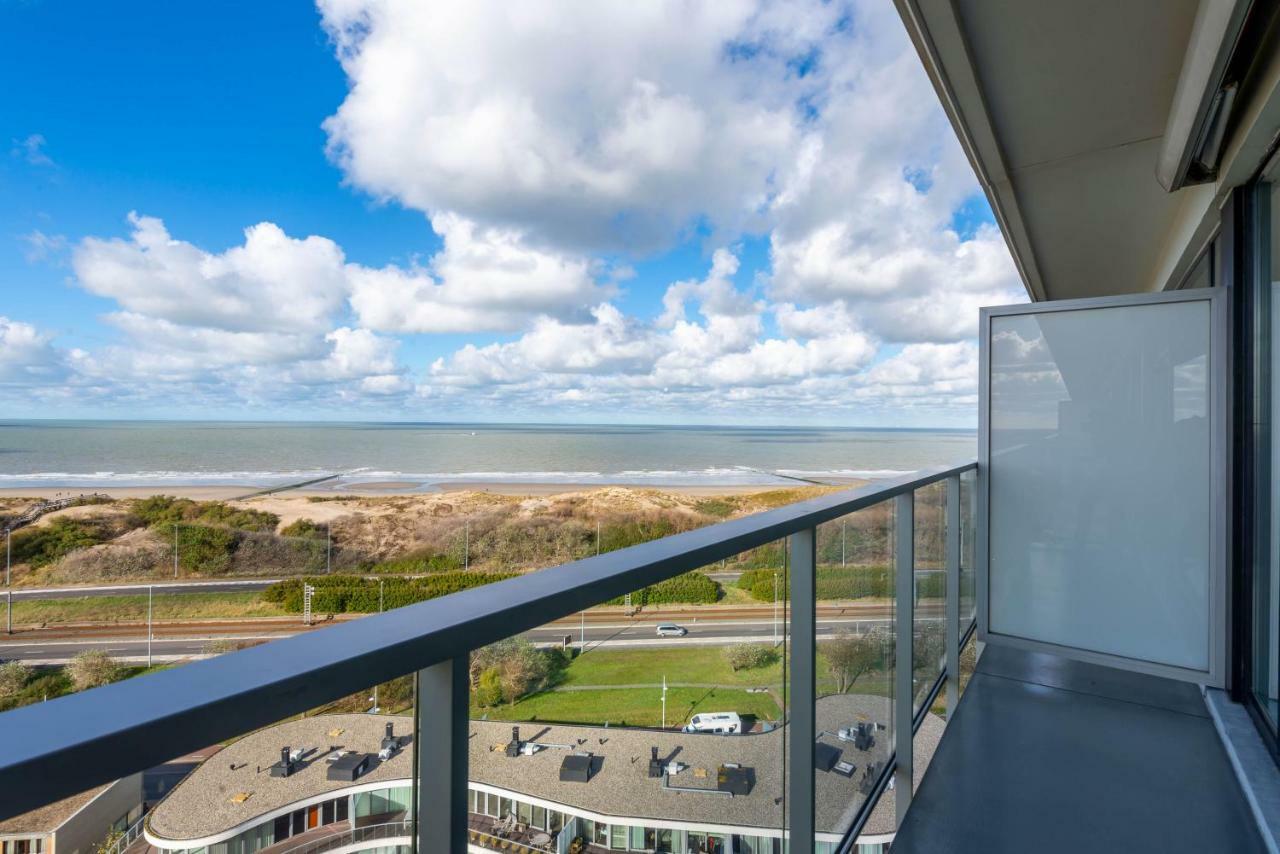 Panoramic & Modern Apartment With Sea View Bredene Exterior photo